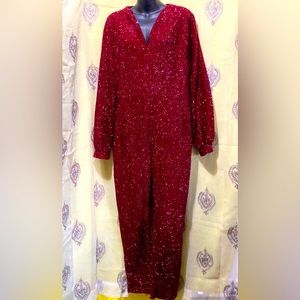 HOLIDAY GLISTENING RED JUMPSUIT SZ L LONG SLEEVES DARTS NO TAGS